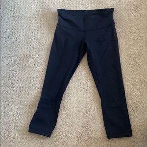 Lululemon Black Crop Leggings sz6